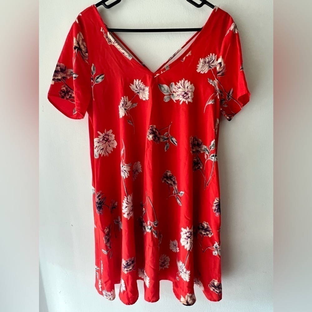 NWOT, Red Orange Floral Dress size Medium